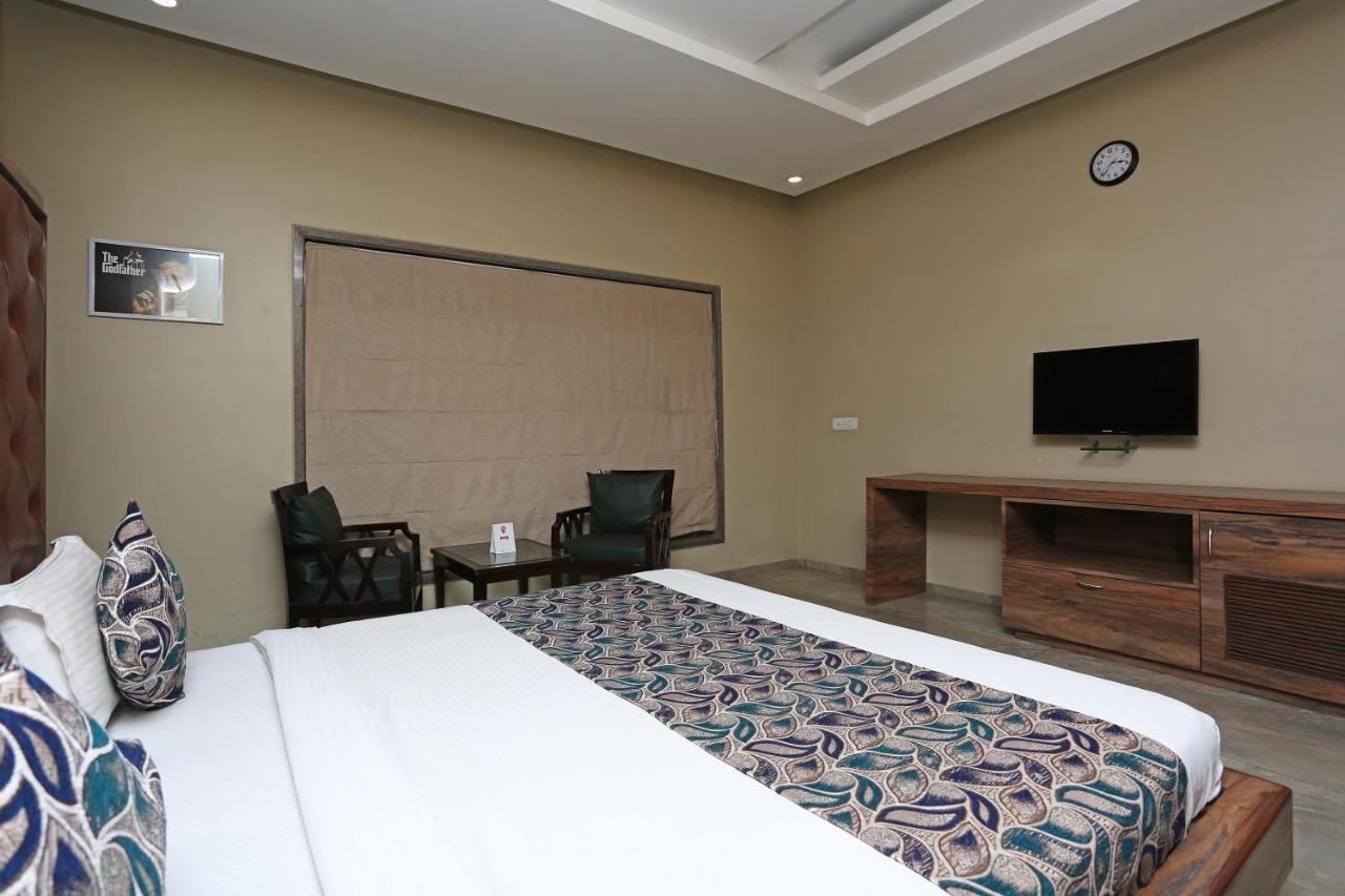 Townhouse 900 Hotel Surya Palace Bhilai Esterno foto