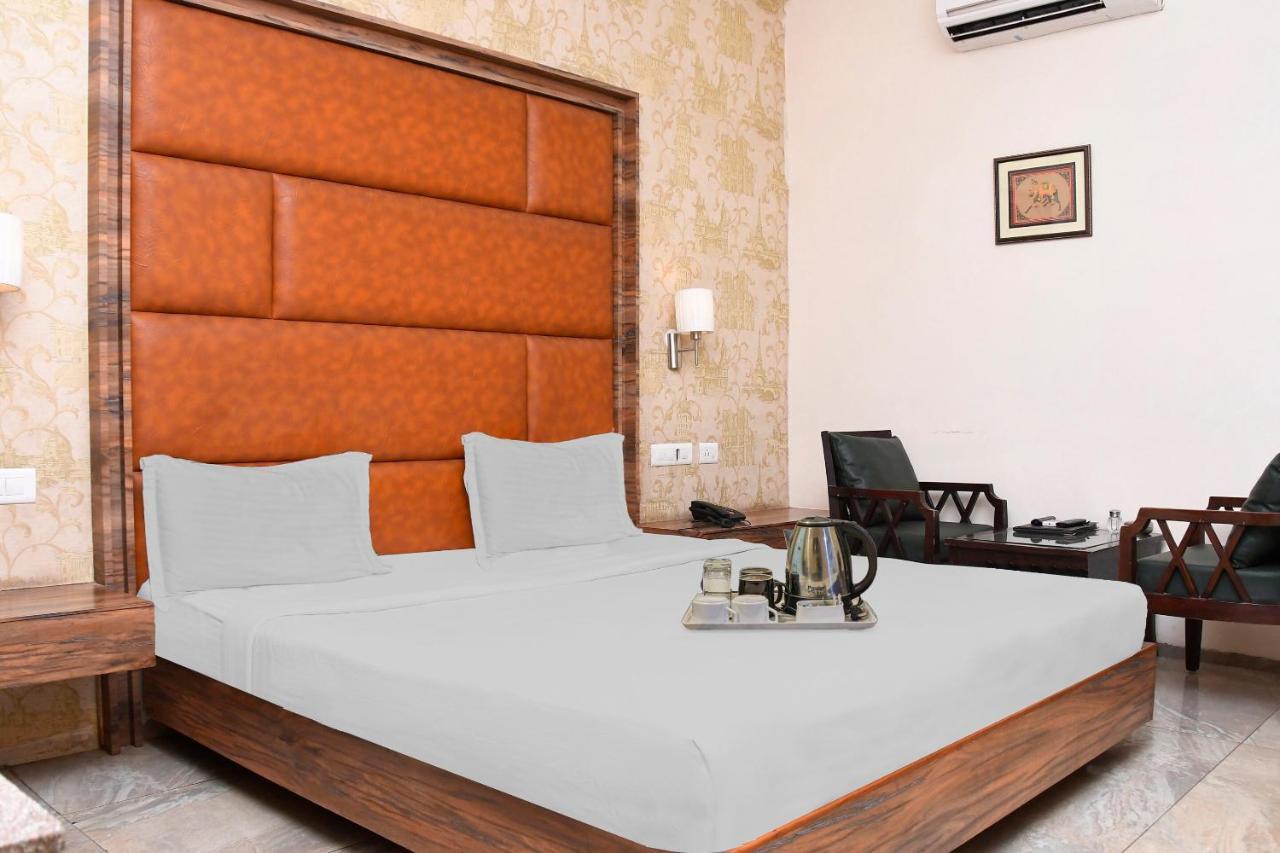 Townhouse 900 Hotel Surya Palace Bhilai Esterno foto