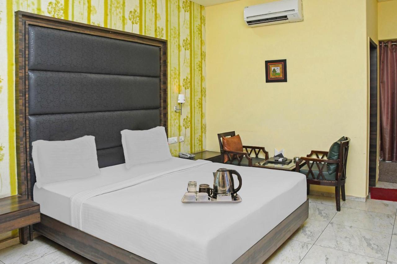 Townhouse 900 Hotel Surya Palace Bhilai Esterno foto