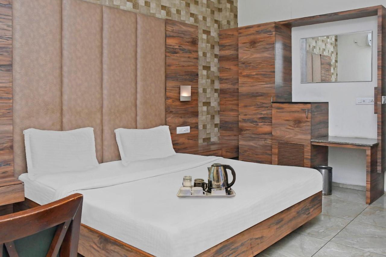 Townhouse 900 Hotel Surya Palace Bhilai Esterno foto