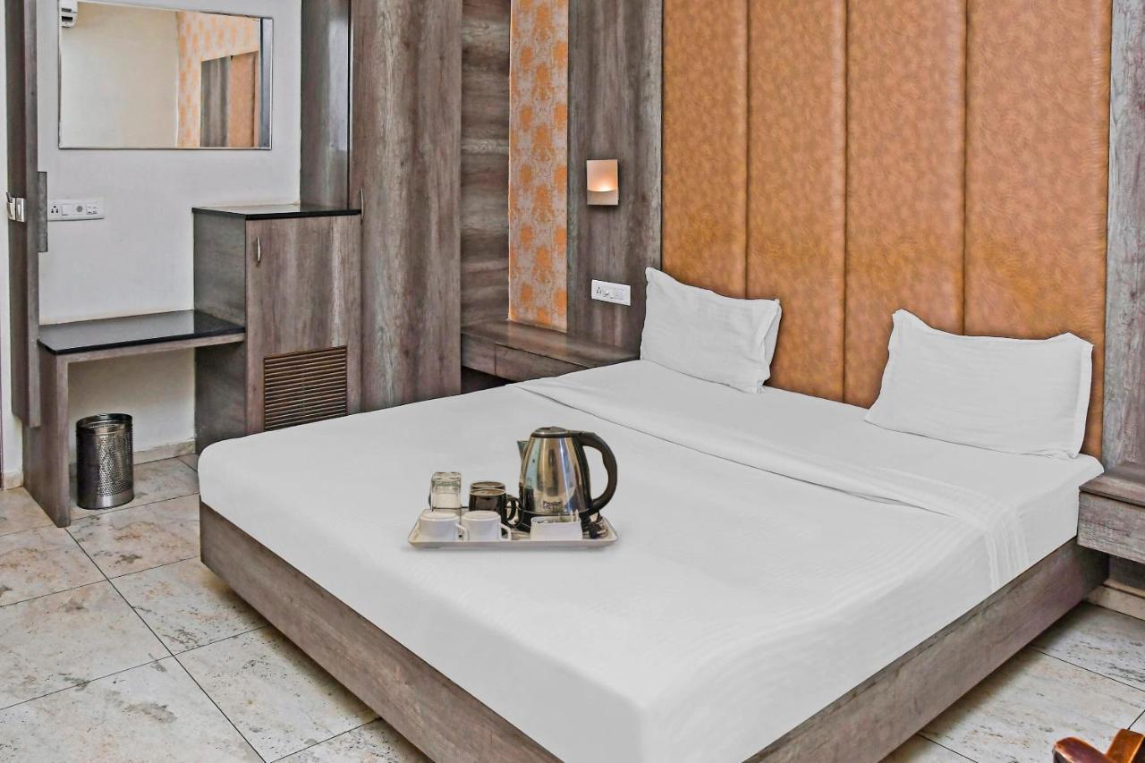 Townhouse 900 Hotel Surya Palace Bhilai Esterno foto